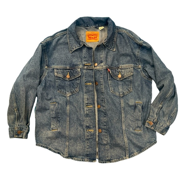 Levi's Other - Levi’s men’s trucker Jacket Shacket  size medium denim blue 100% cotton